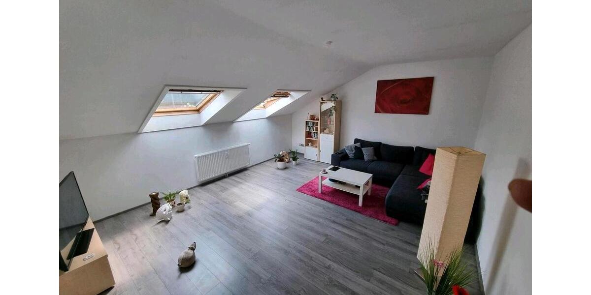Dachgeschoßwohnung Laichingen - 3 Zimmer, 100 m&sup2;, 1.400&euro; | Angebot:26491775